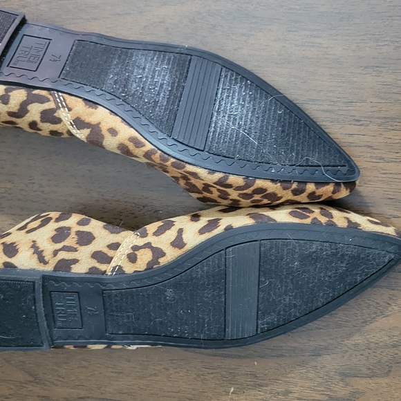 Animal Print Flats - Picture 4 of 4